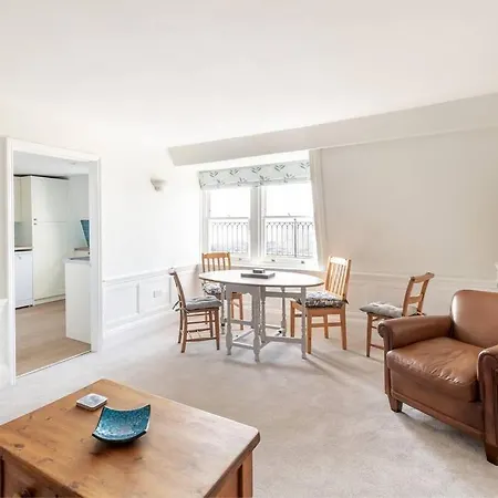 Rooftop Retreat - 2 Double Beds W/ Stunning Views Bath Exterior photo
