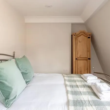 Rooftop Retreat - 2 Double Beds W/ Stunning Views Bath Exterior photo